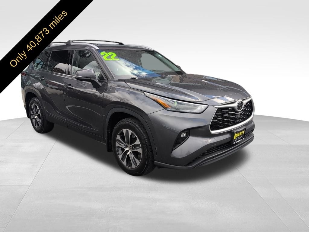 Used 2022 Toyota Highlander XLE SUV