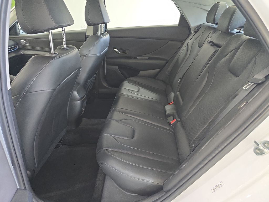 2024 Hyundai Elantra Limited - Photo 25