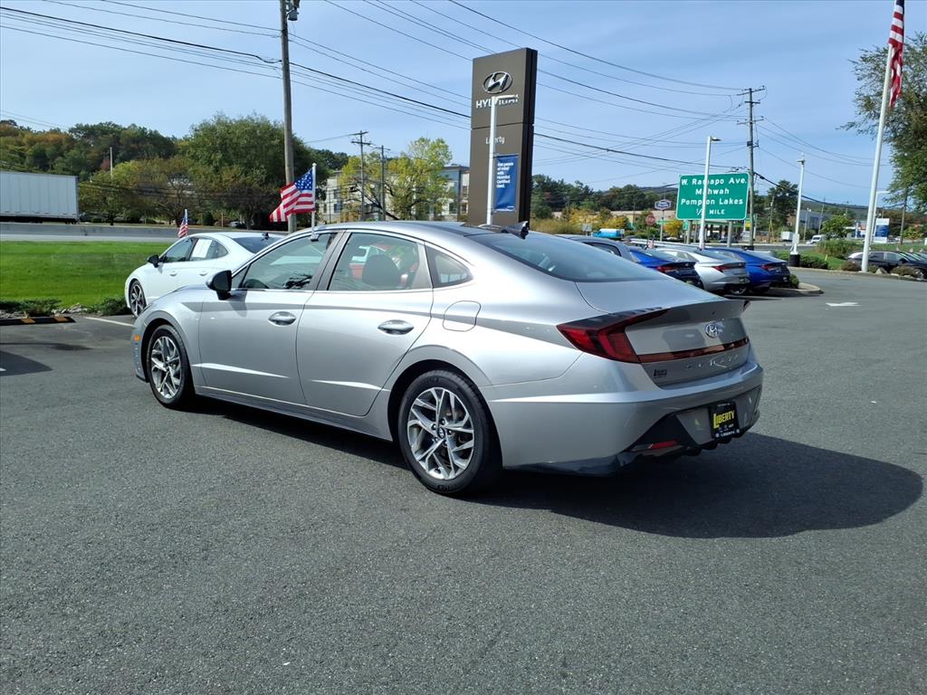 2021 Hyundai Sonata SEL Convenience photo 4