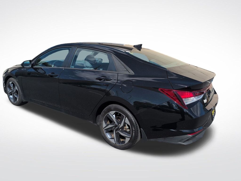 Used 2023 Hyundai Elantra SEL Sedan
