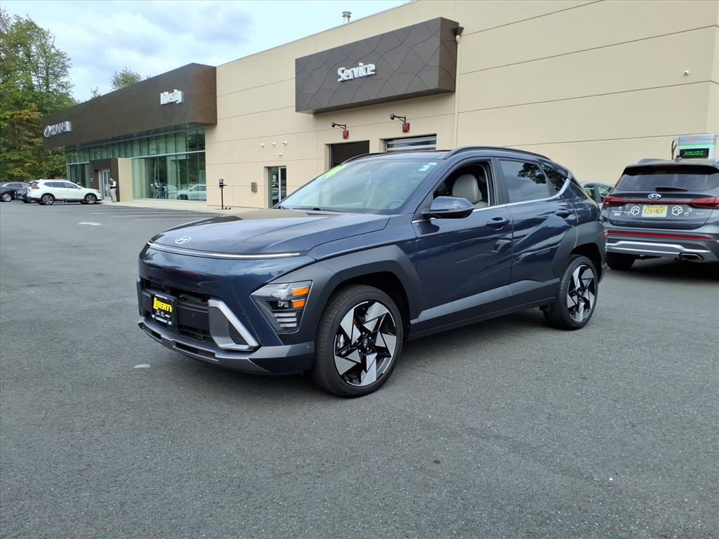 2024 Hyundai Kona Limited photo 3