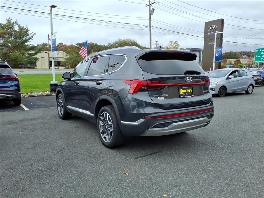 2021 Hyundai Santa Fe Limited photo 4