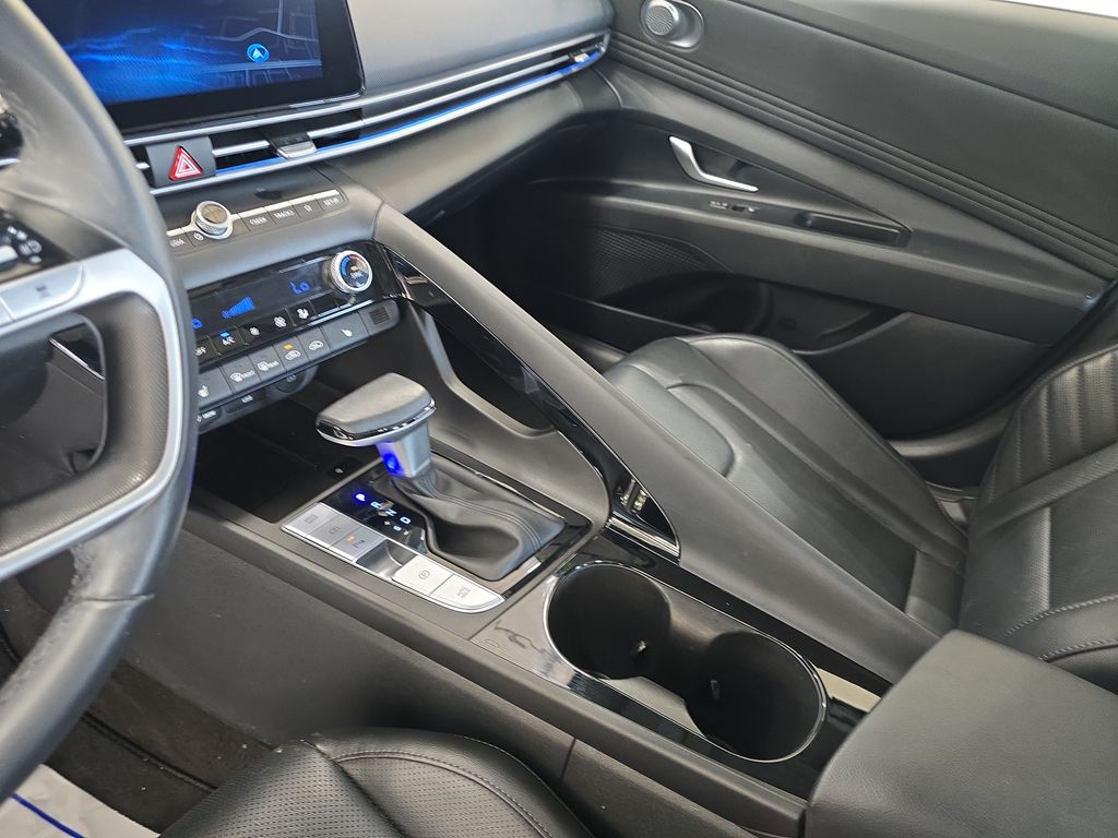 2024 Hyundai Elantra Limited - Photo 24