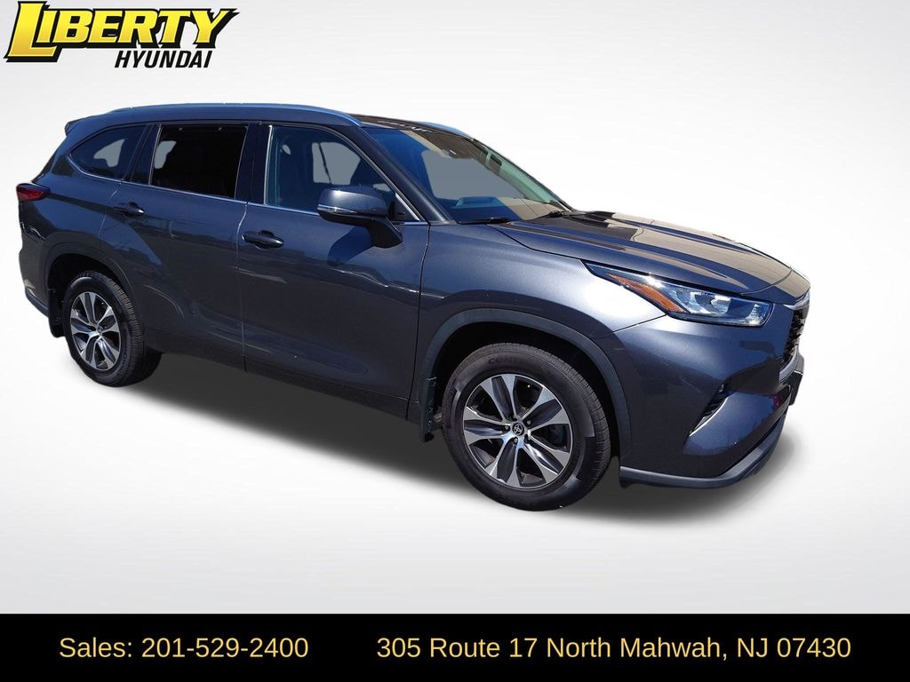 Used 2020 Toyota Highlander XLE SUV