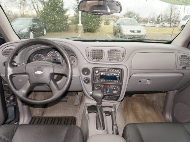 2005 Chevrolet Trailblazer LT's photo