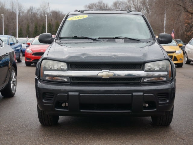 Used 2005 Chevrolet TrailBlazer LT with VIN 1GNDS13S852294703 for sale in Vermilion, OH