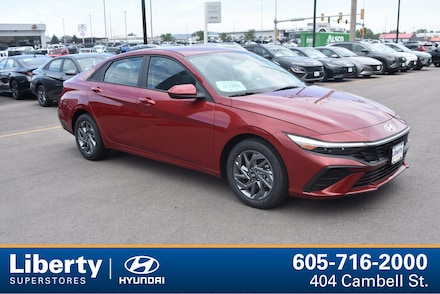 2024 Hyundai Elantra SEL Sedan