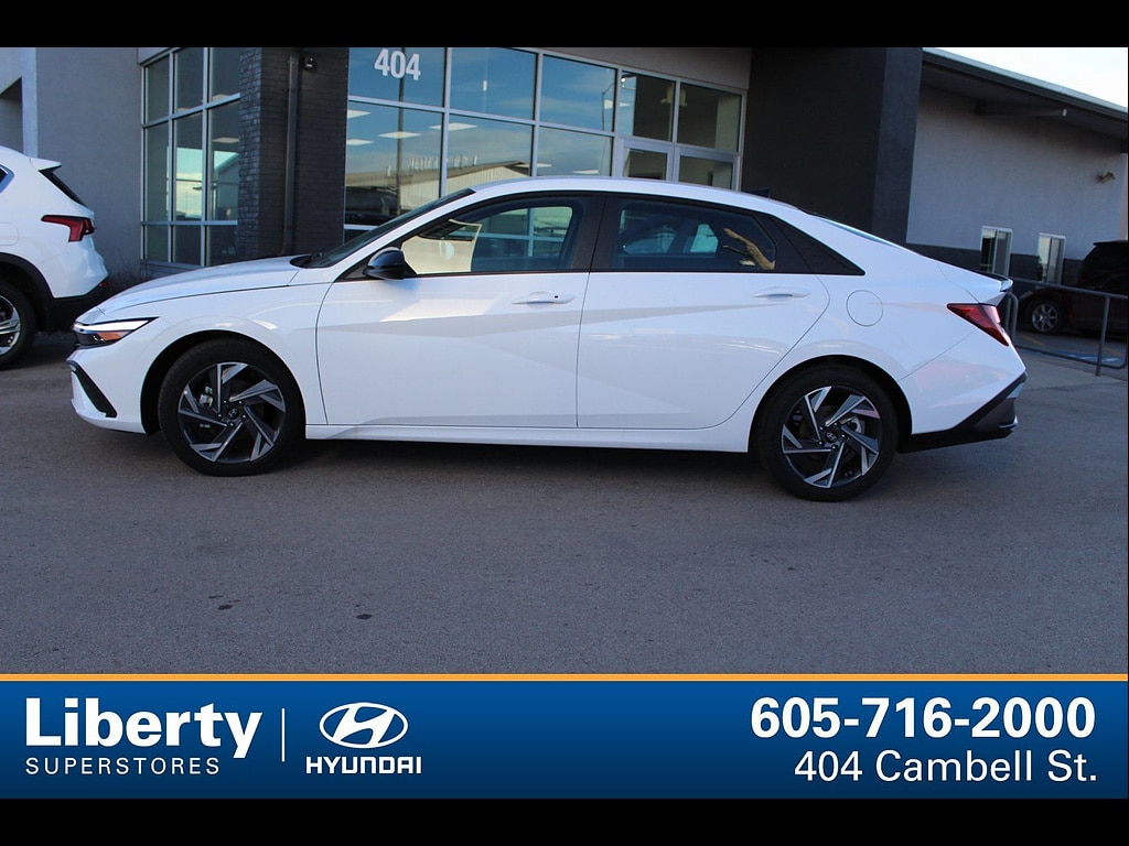 2025 Hyundai Elantra SEL - Photo 6