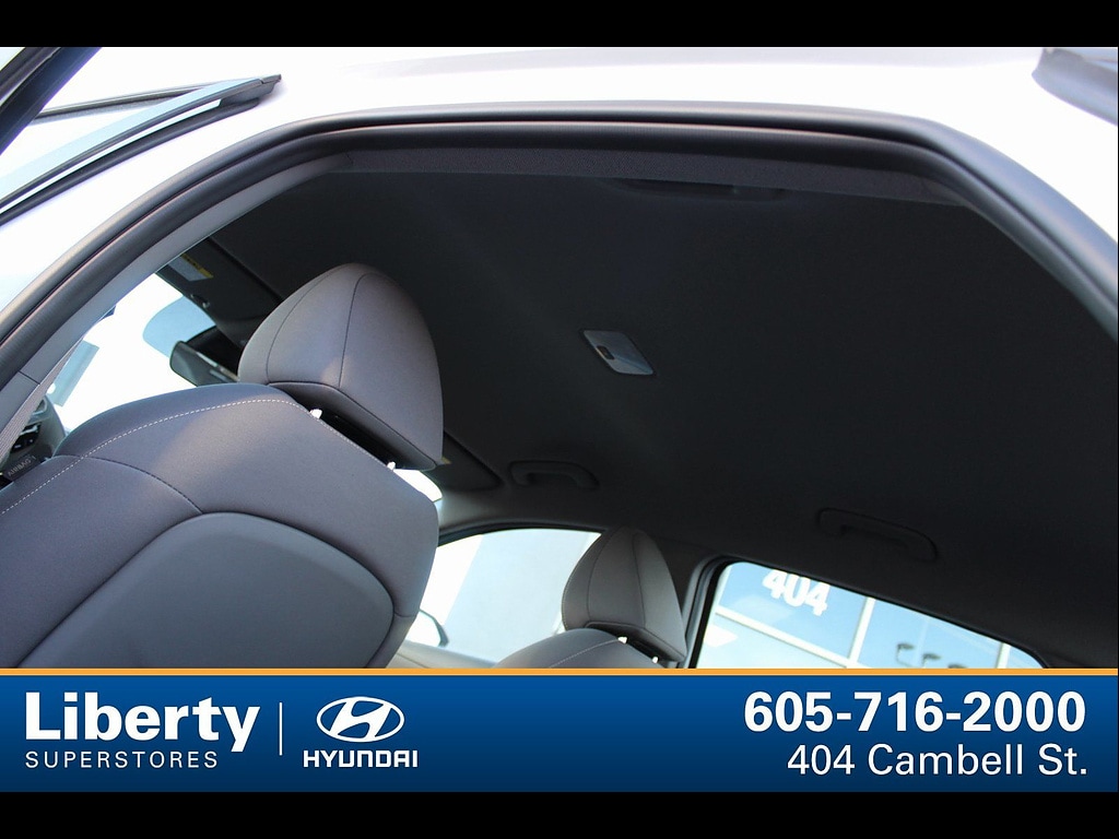 2025 Hyundai Elantra SEL - Photo 14