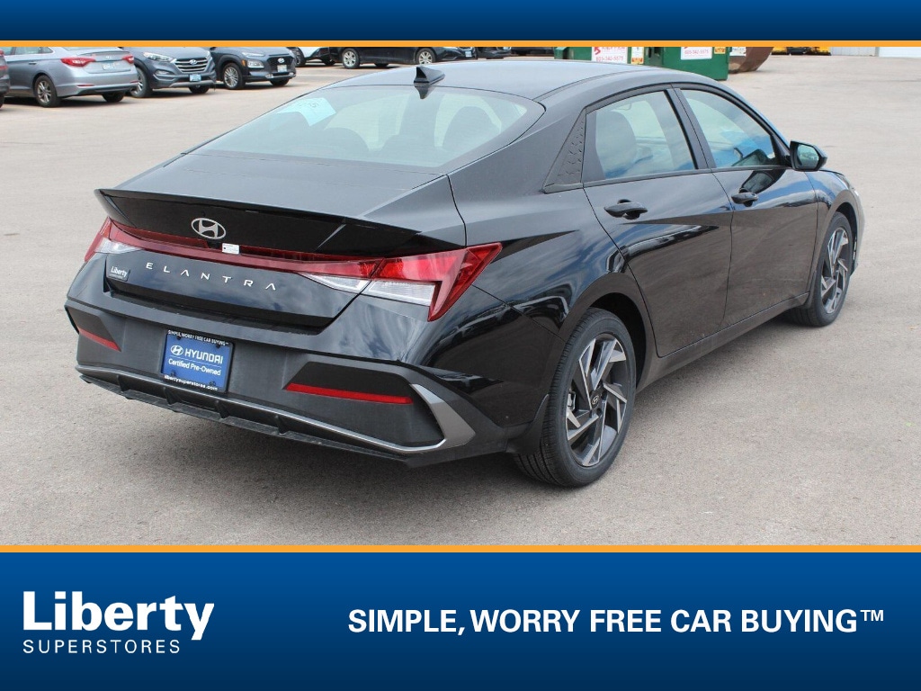 New 2025 Hyundai Elantra SEL Sport Sedan
