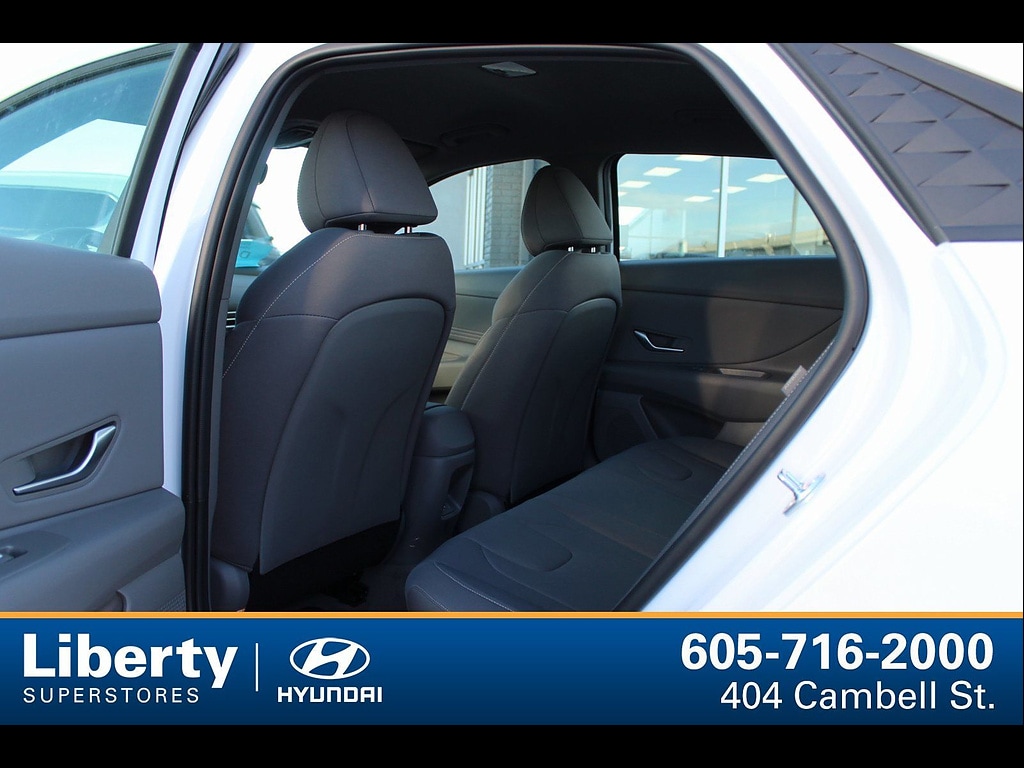 2025 Hyundai Elantra SEL - Photo 13