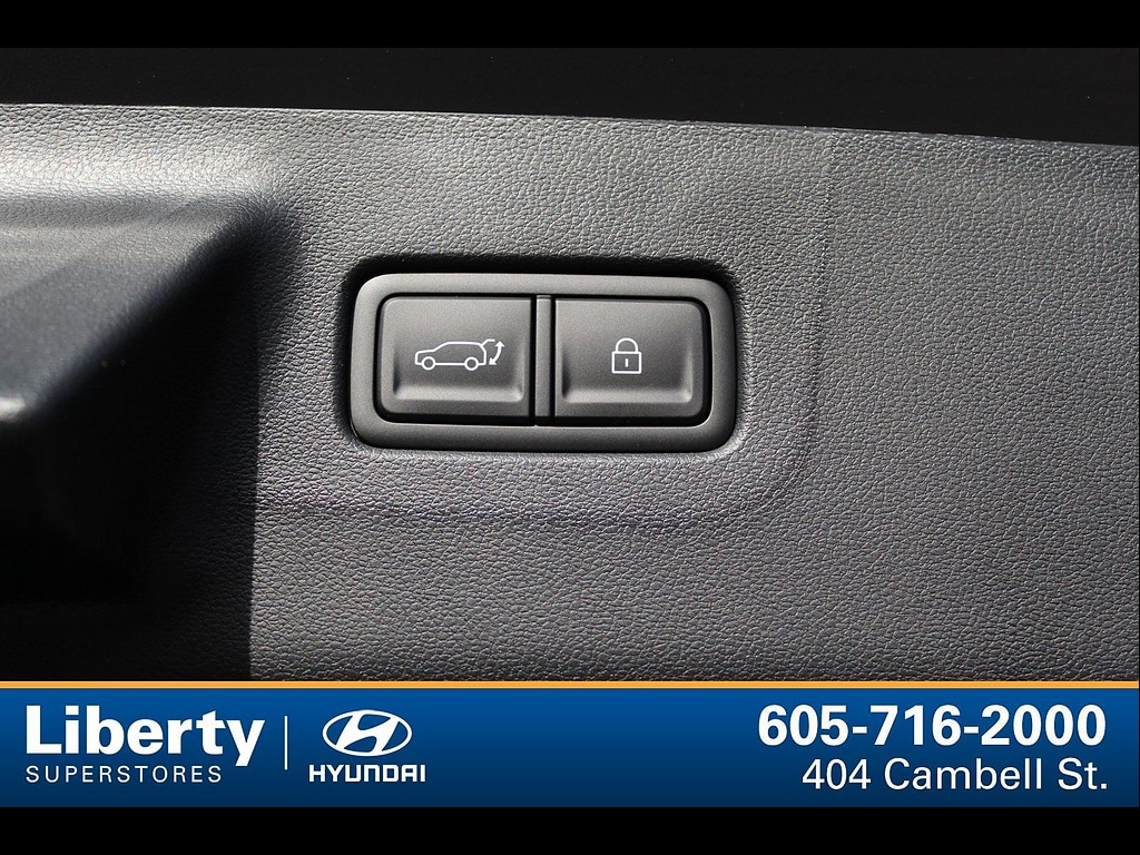 2026 Hyundai Santa Fe Limited - Photo 17