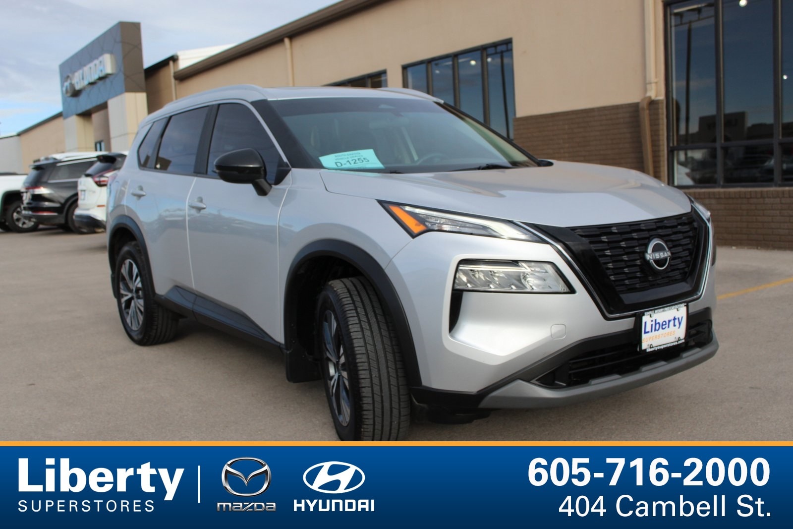 2023 Nissan Rogue SV's photo