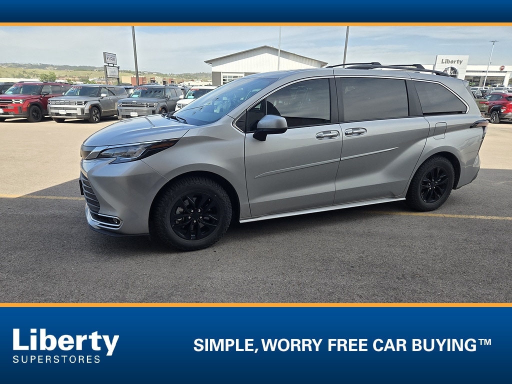 Used 2023 Toyota Sienna XLE 7 Passenger Van Passenger Van
