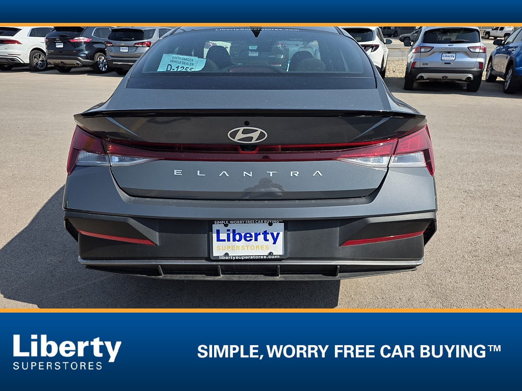 Used 2025 Hyundai Elantra SEL Sport Sedan