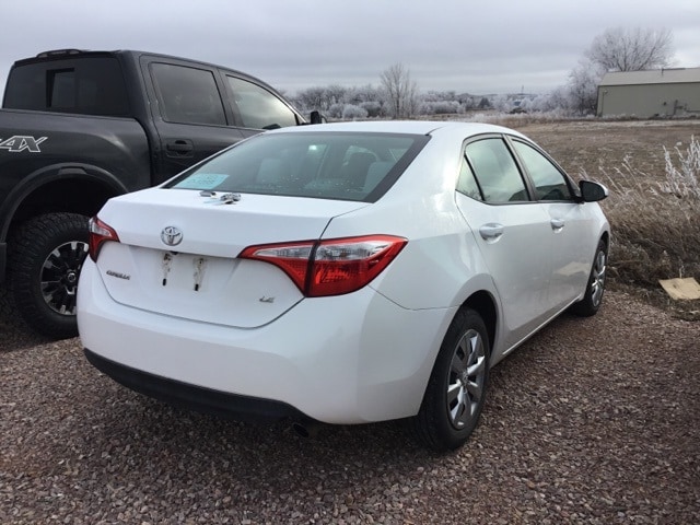 2015 Toyota Corolla LE's photo