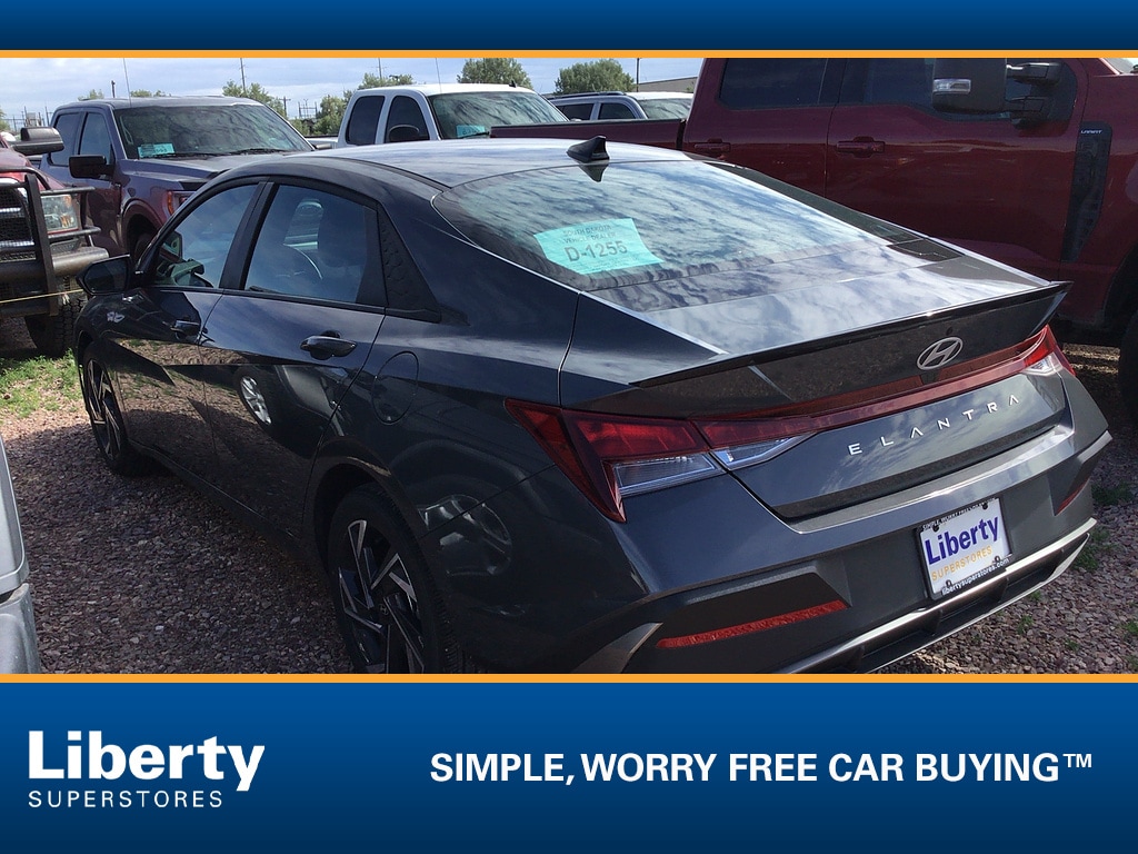 Used 2025 Hyundai Elantra SEL Sport Sedan