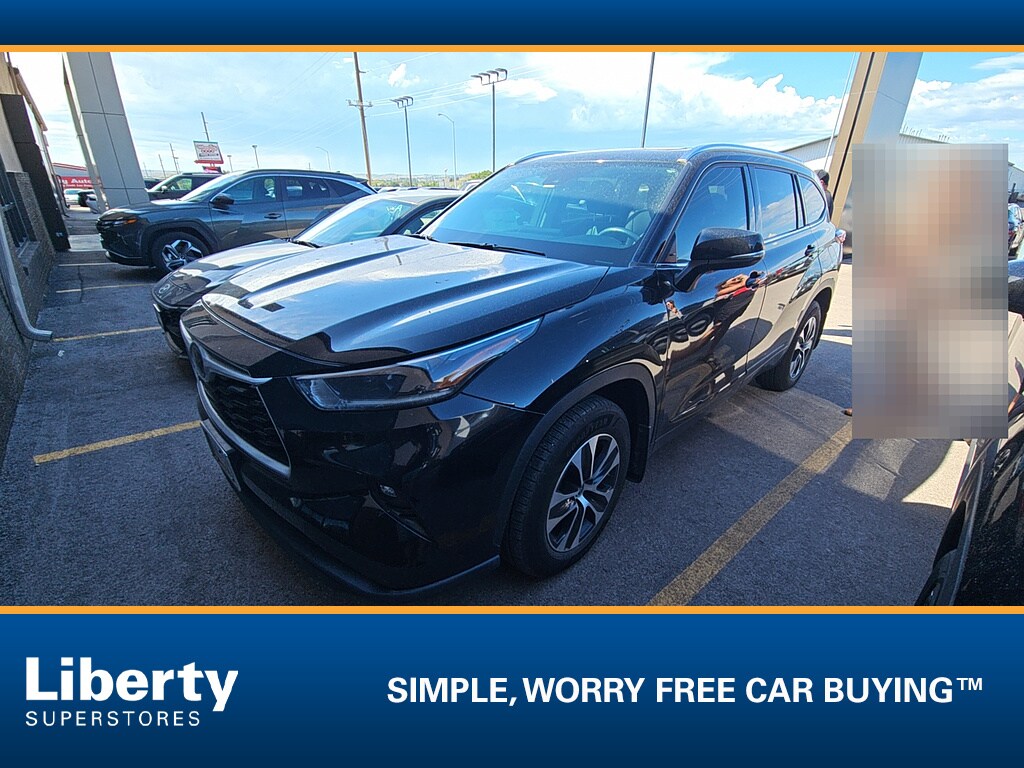 Used 2021 Toyota Highlander XLE SUV