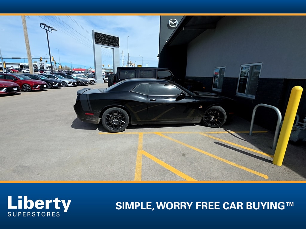 2015 Dodge Challenger Scat Pack's photo