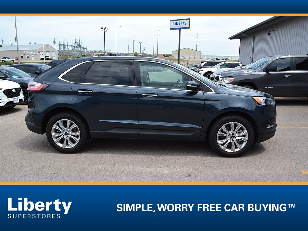 Used 2022 Ford Edge Titanium SUV