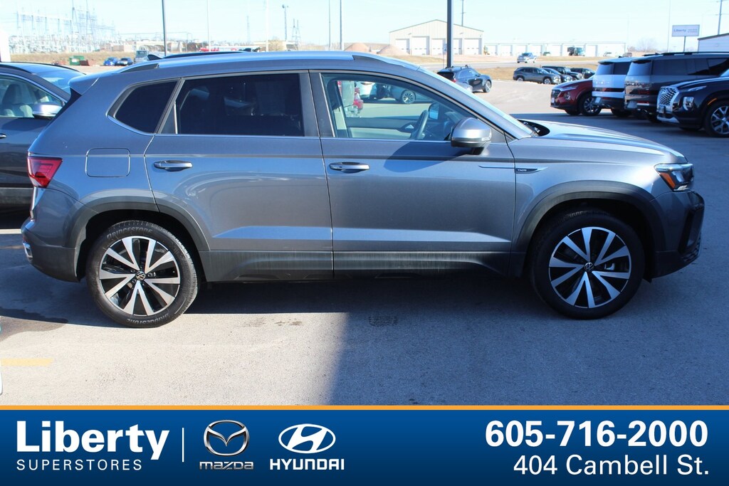 Used 2022 Volkswagen Taos 1.5T SE SUV