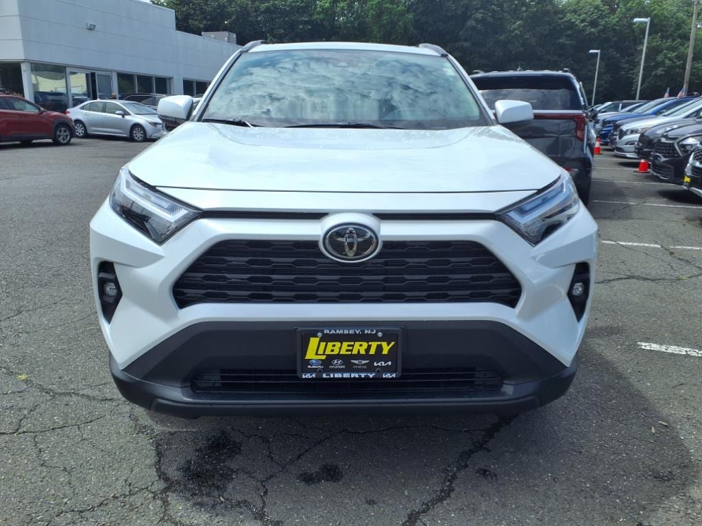 2025 Toyota RAV4 Hybrid XLE Premium photo 2