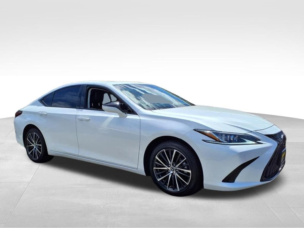 2024 Lexus ES Base's photo