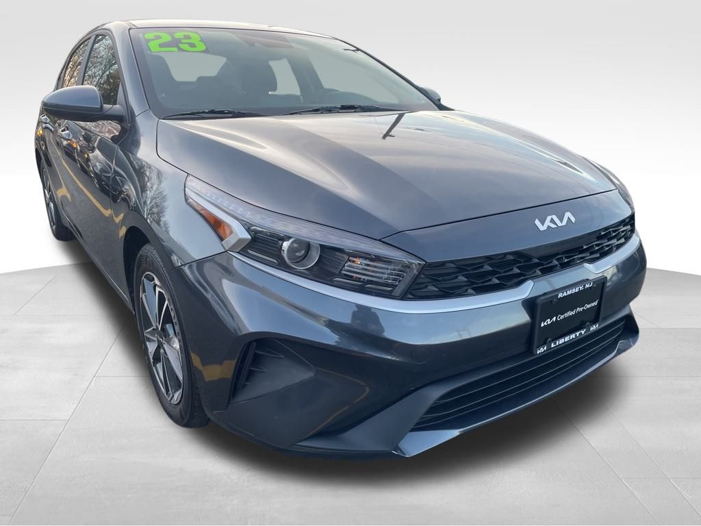 2023 Kia Forte LXS's photo