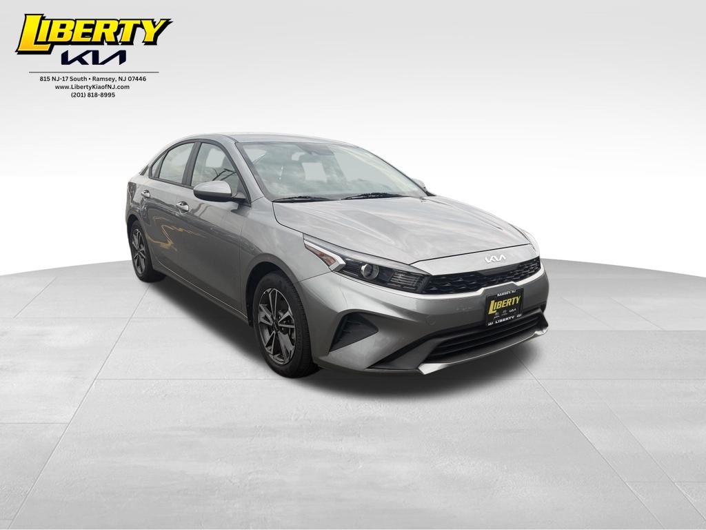 Used 2022 Kia Forte LXS Sedan