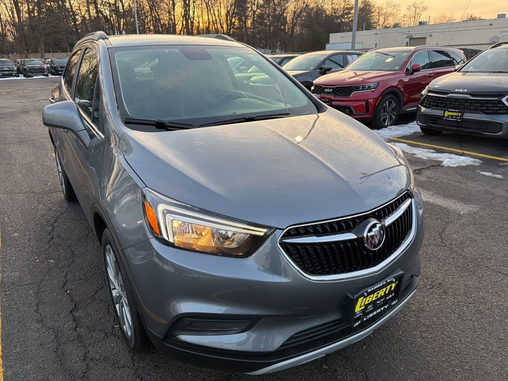 2020 Buick Encore Preferred's photo