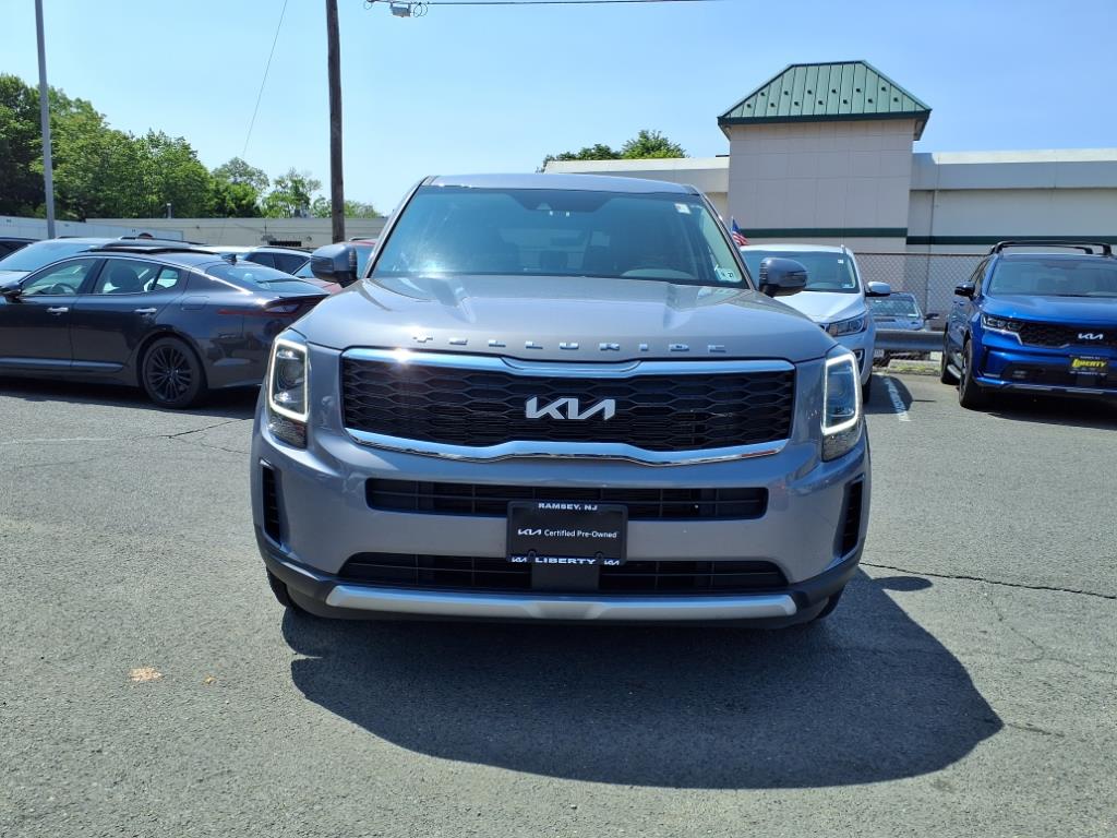2022 Kia Telluride LX photo 2