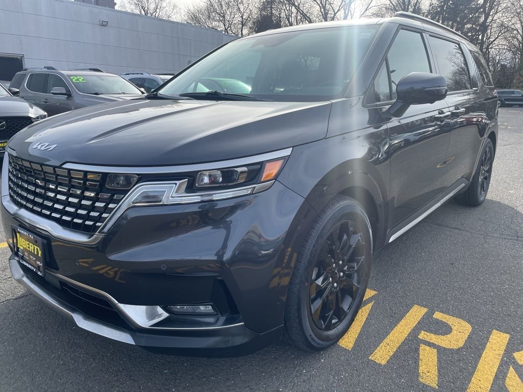 Used 2024 Kia Carnival SX Prestige Minivan/Van