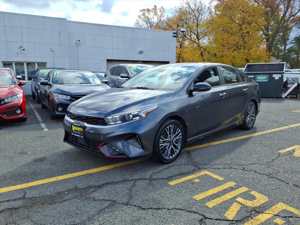 2023 Kia Forte GT-Line photo 2