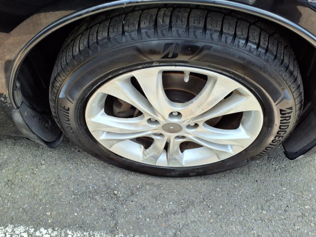 2012 Hyundai Sonata Limited photo 3