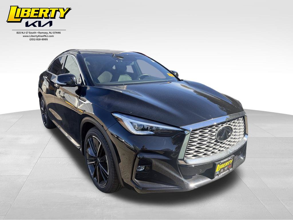 2022 INFINITI QX55 Essential