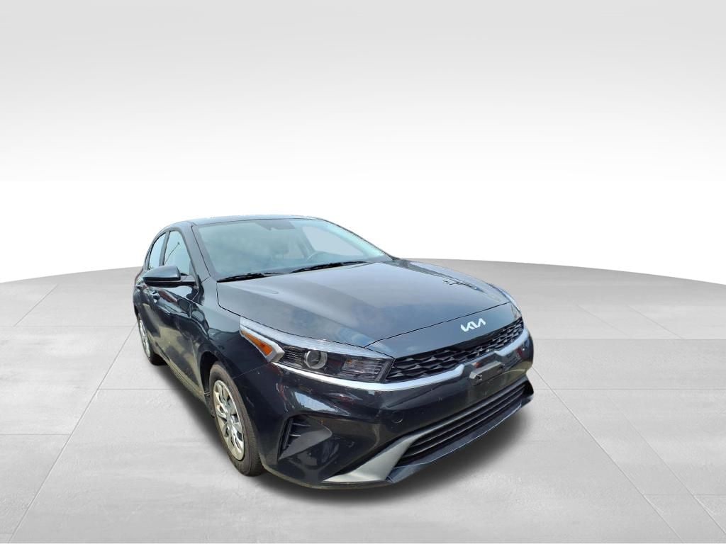 2024 Kia Forte LX's photo
