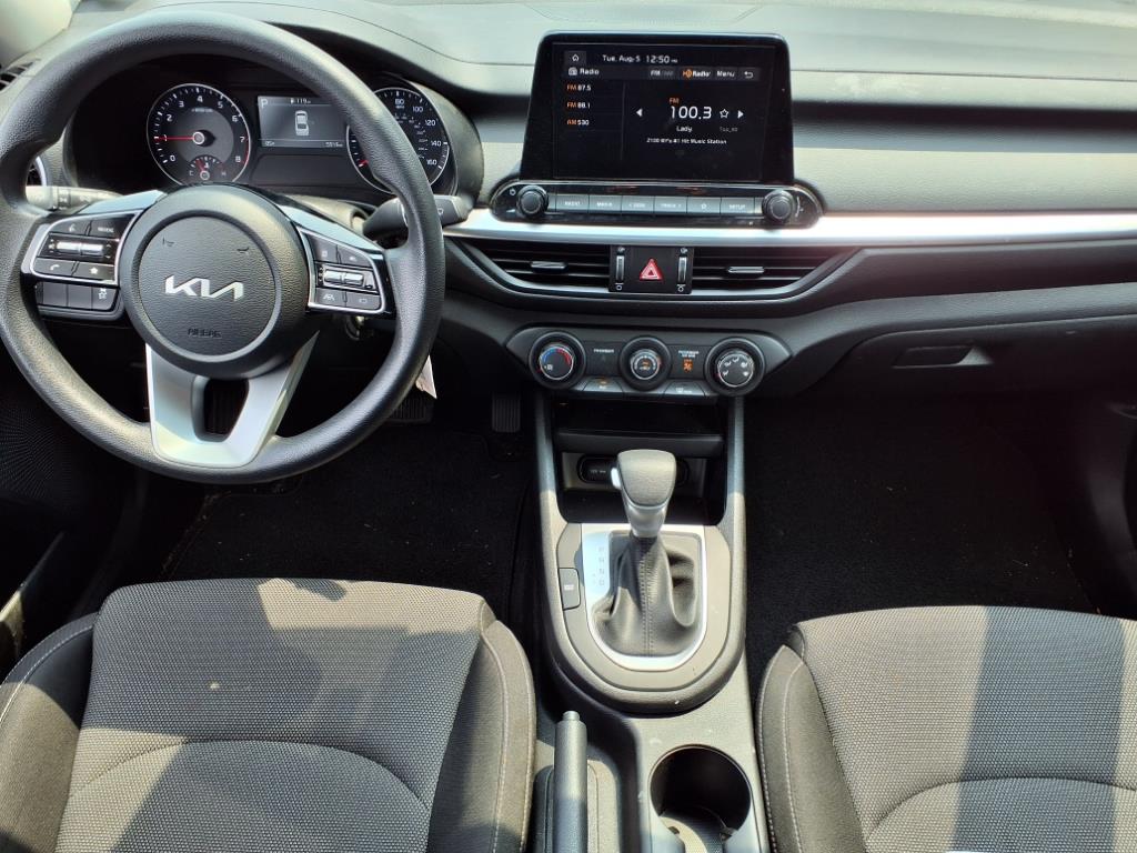 2024 Kia Forte LXS photo 4
