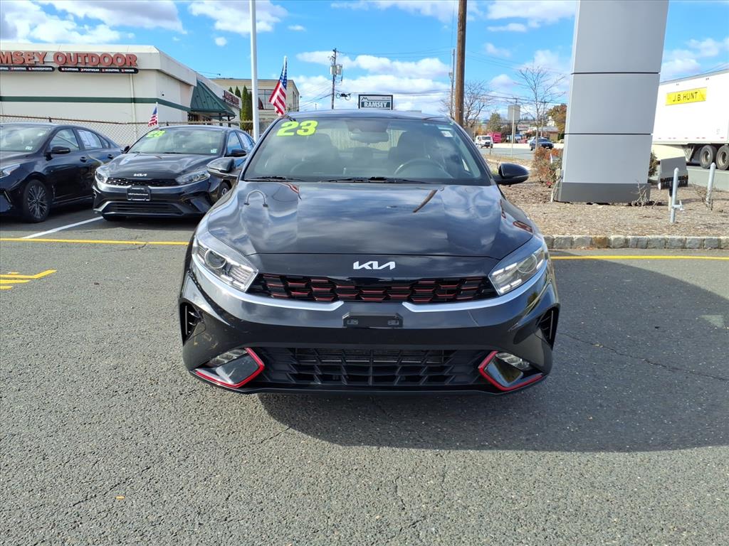 2023 Kia Forte GT-Line photo 2