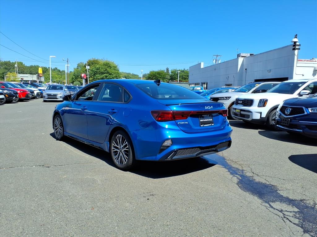 2023 Kia Forte GT-Line photo 3