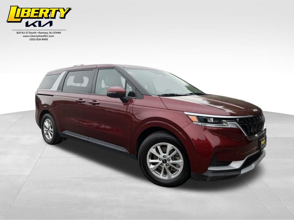 2024 Kia Sedona LX Seat Pkg's photo
