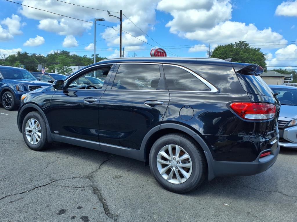 2017 Kia Sorento LX photo 4