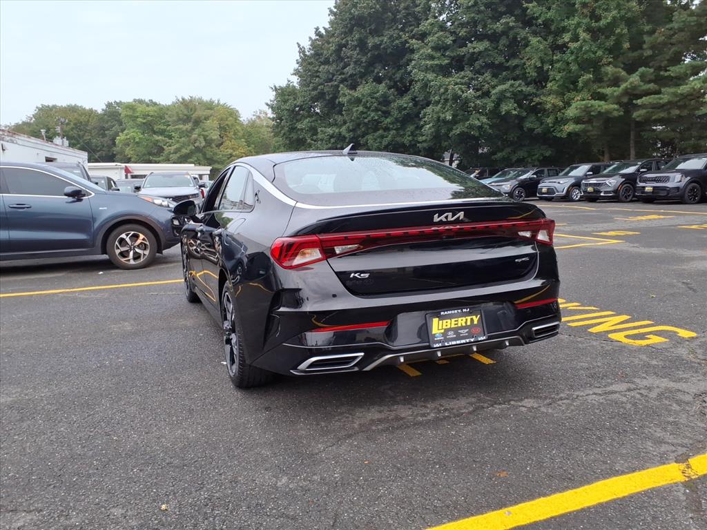 2022 Kia K5 GT-Line photo 4