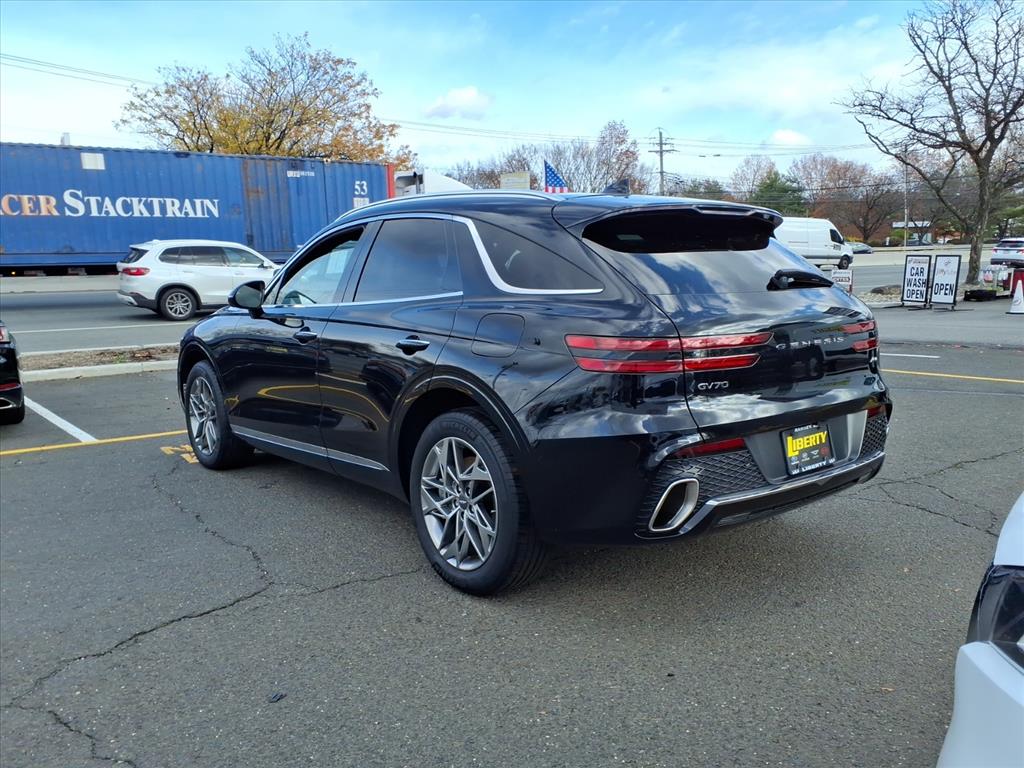 2024 Genesis GV70 2.5T Standard photo 4
