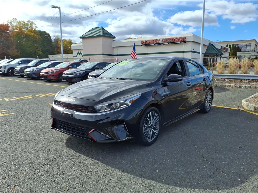 2023 Kia Forte GT-Line photo 3