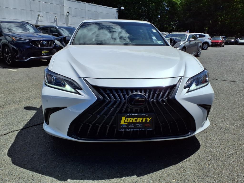 2024 Lexus ES 250 Base AWD photo 2