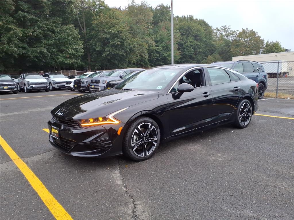 2022 Kia K5 GT-Line photo 3