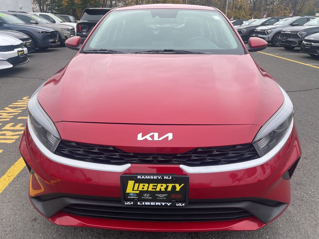 2023 Kia Forte LXS photo 2