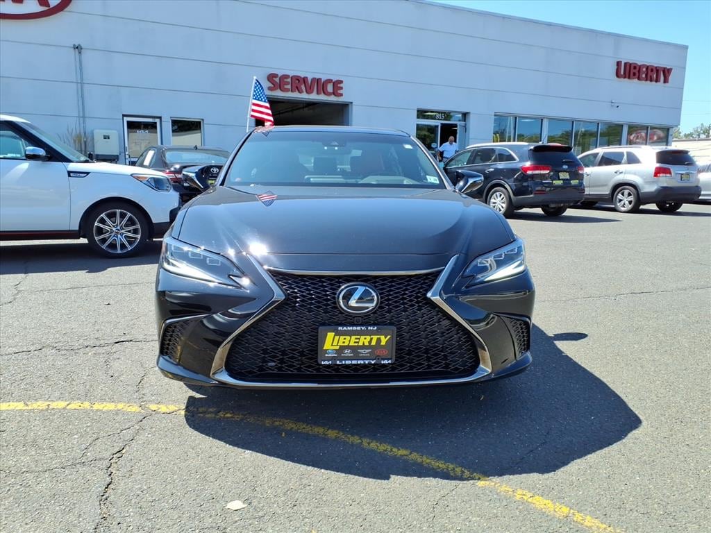 Used 2023 Lexus ES 350 F Sport Handling F SPORT Handling Sedan