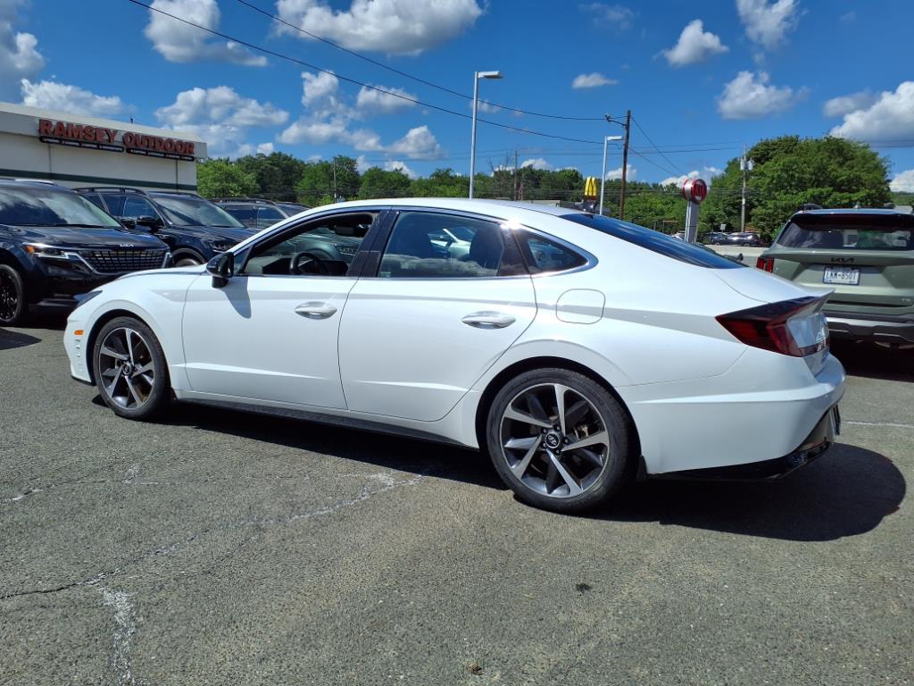 2021 Hyundai Sonata SEL Plus photo 4