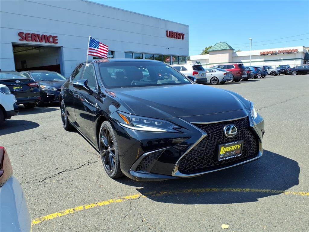 Used 2023 Lexus ES 350 F Sport Handling F SPORT Handling Sedan